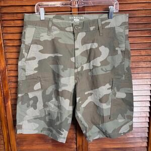 Levi's Signature Gold Men's Camo Cargo Shorts - Green Canvas, 10" Inseam Size 34